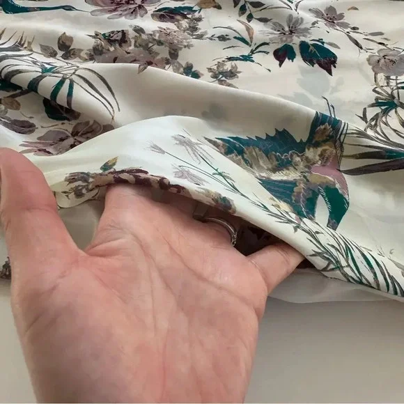 Honey Punch Spring Cream Floral High Low Dress with side Pockets - Picture 6 of 11